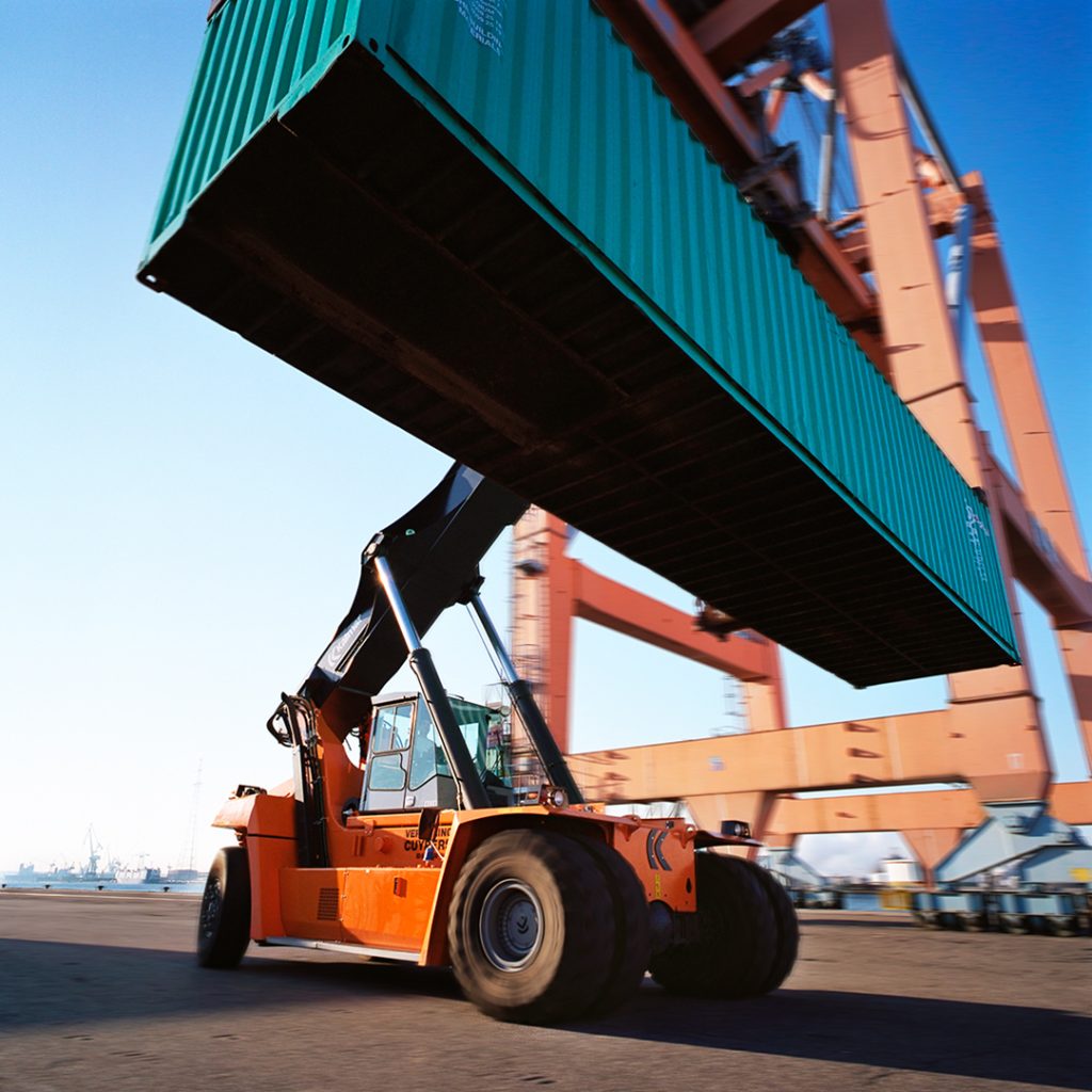 Containerhantering Anwerpen Belgien kalmar Fotograf Peter Steen