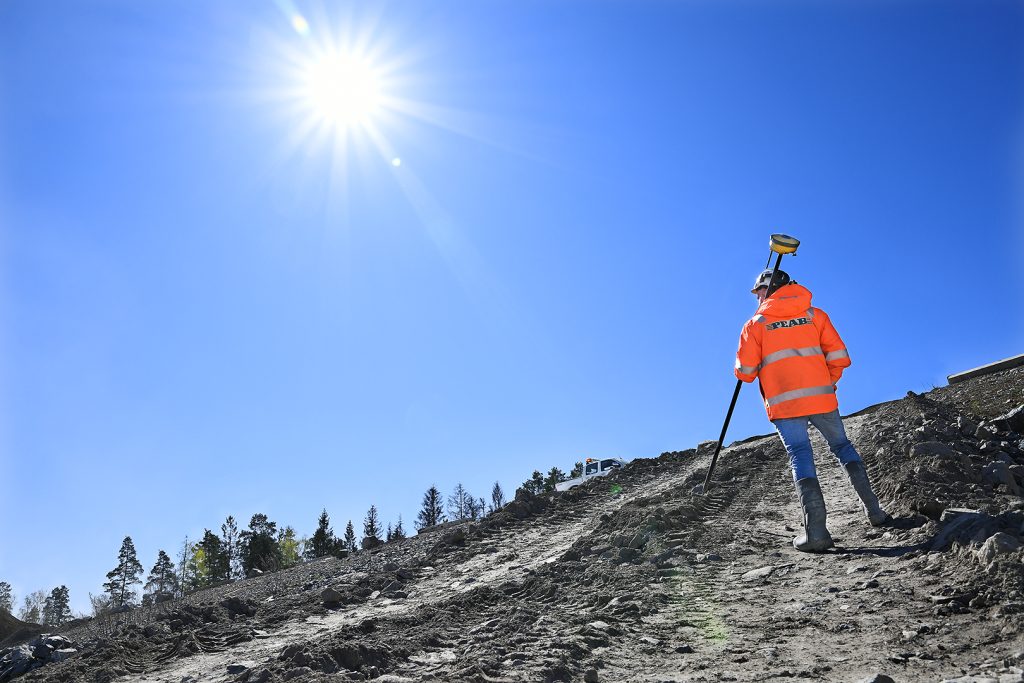 Bygg Kontrollmätning Upplands Bro ,Peab Anläggning Fotograf Peter Steen