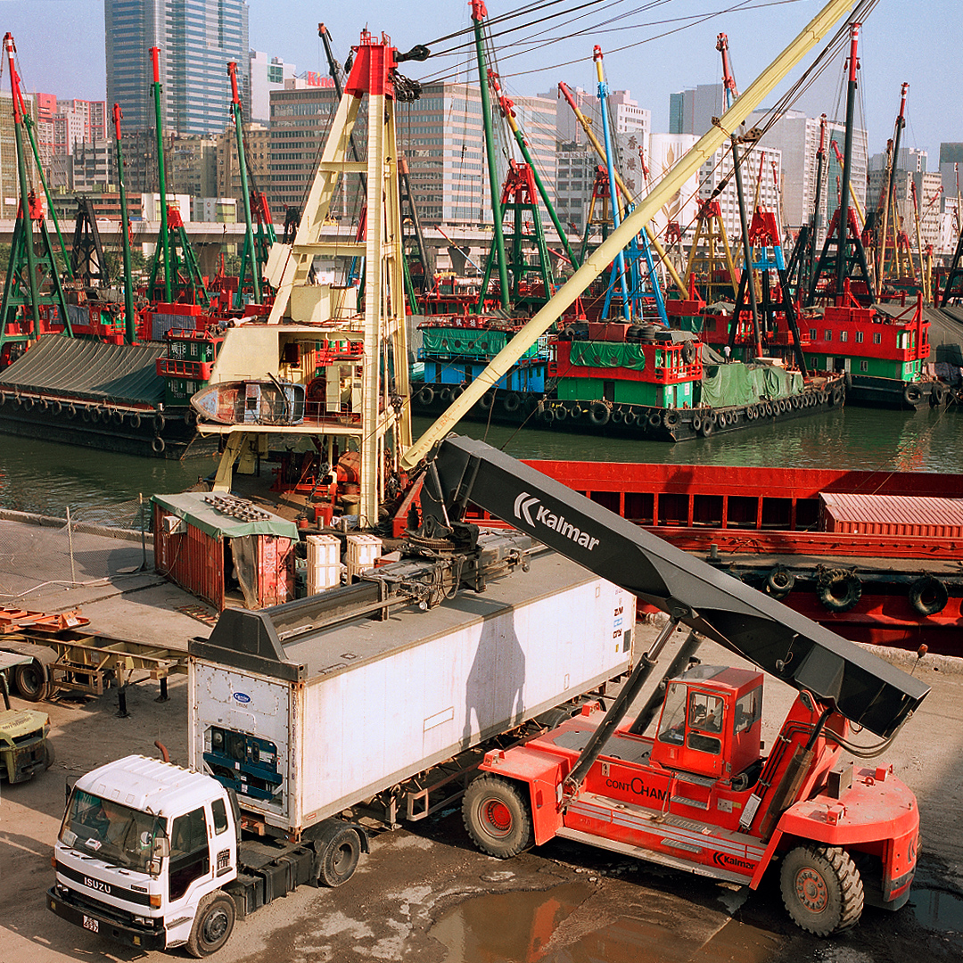 Containerhantering Hong Kong Kalmar Industries Fotograf Peter Steen