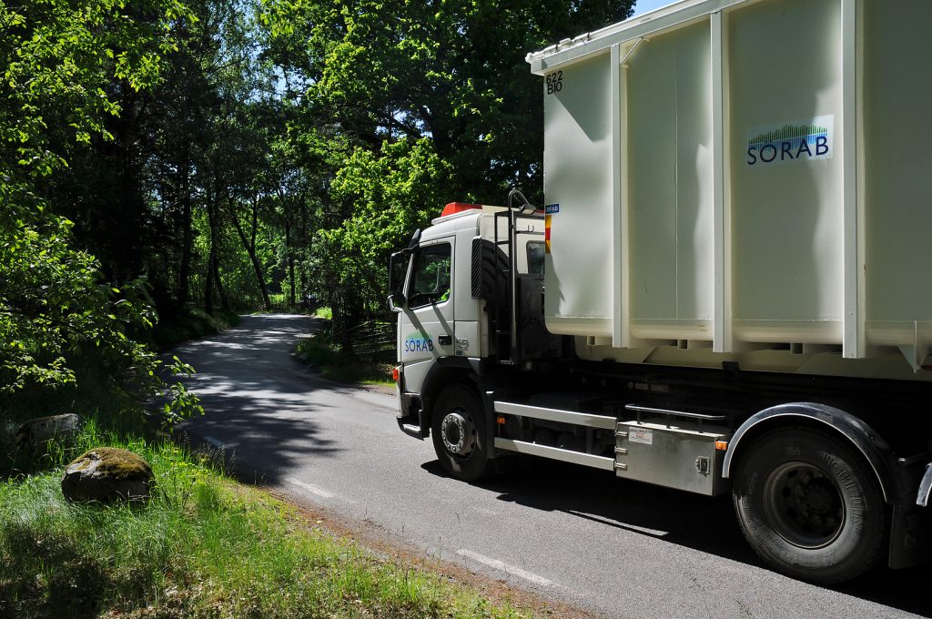Lastbilstransport avfall Täby Sörab Fotograf Peter Steen