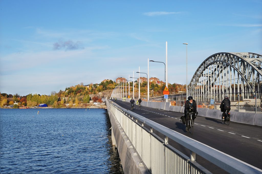 Landfäste Ropsten justerad