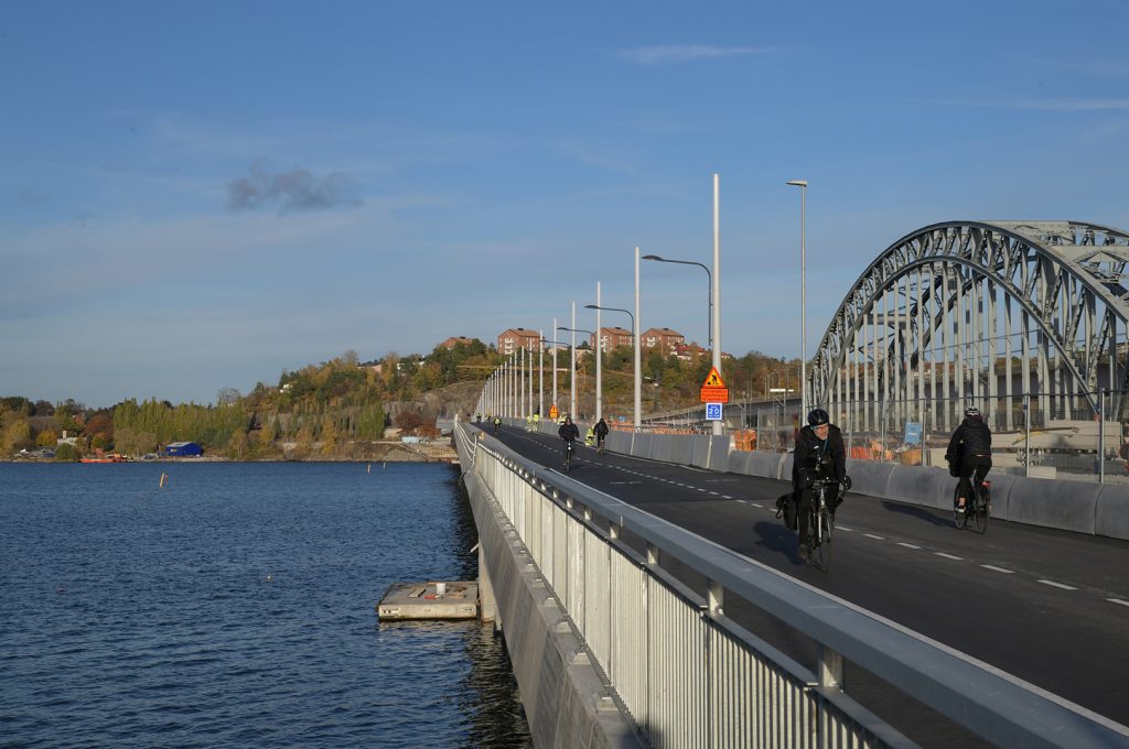 Landfäste Ropsten ojusterad